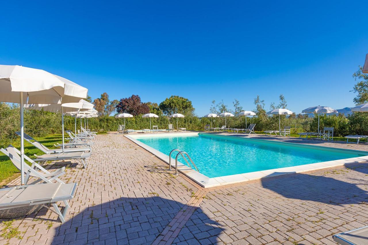 Hotel Glamping Gli Etruschi Piombino Exterior foto