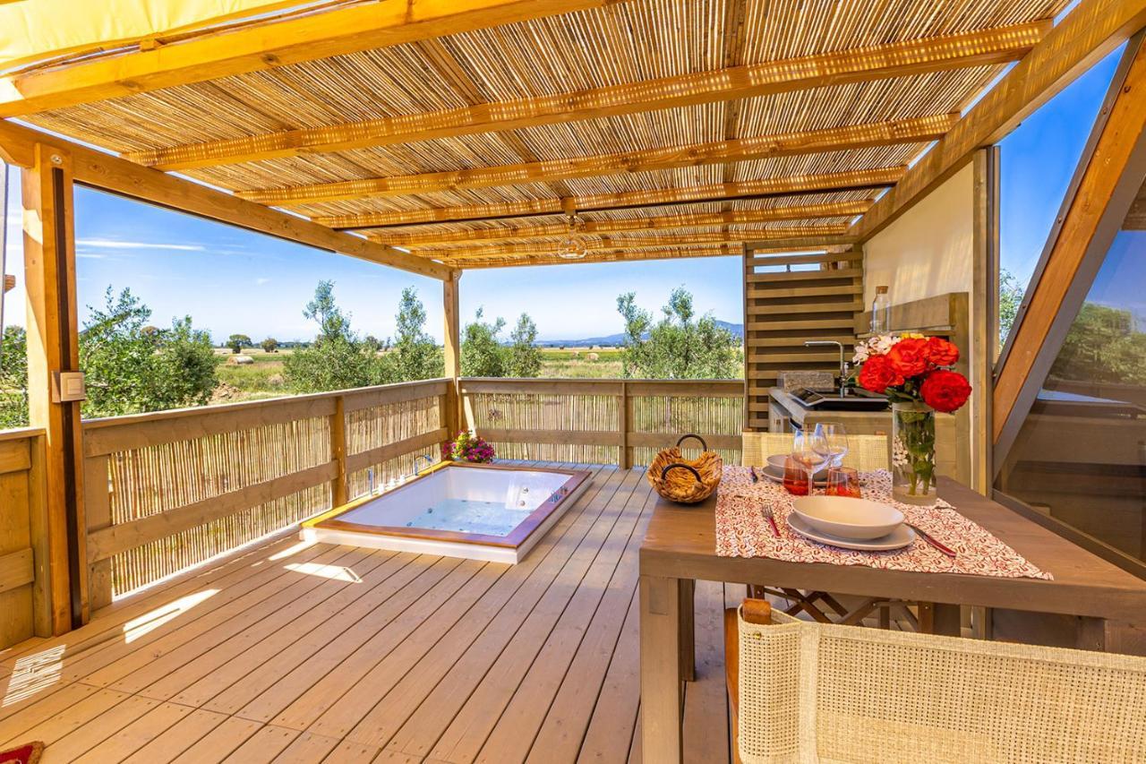 Hotel Glamping Gli Etruschi Piombino Exterior foto
