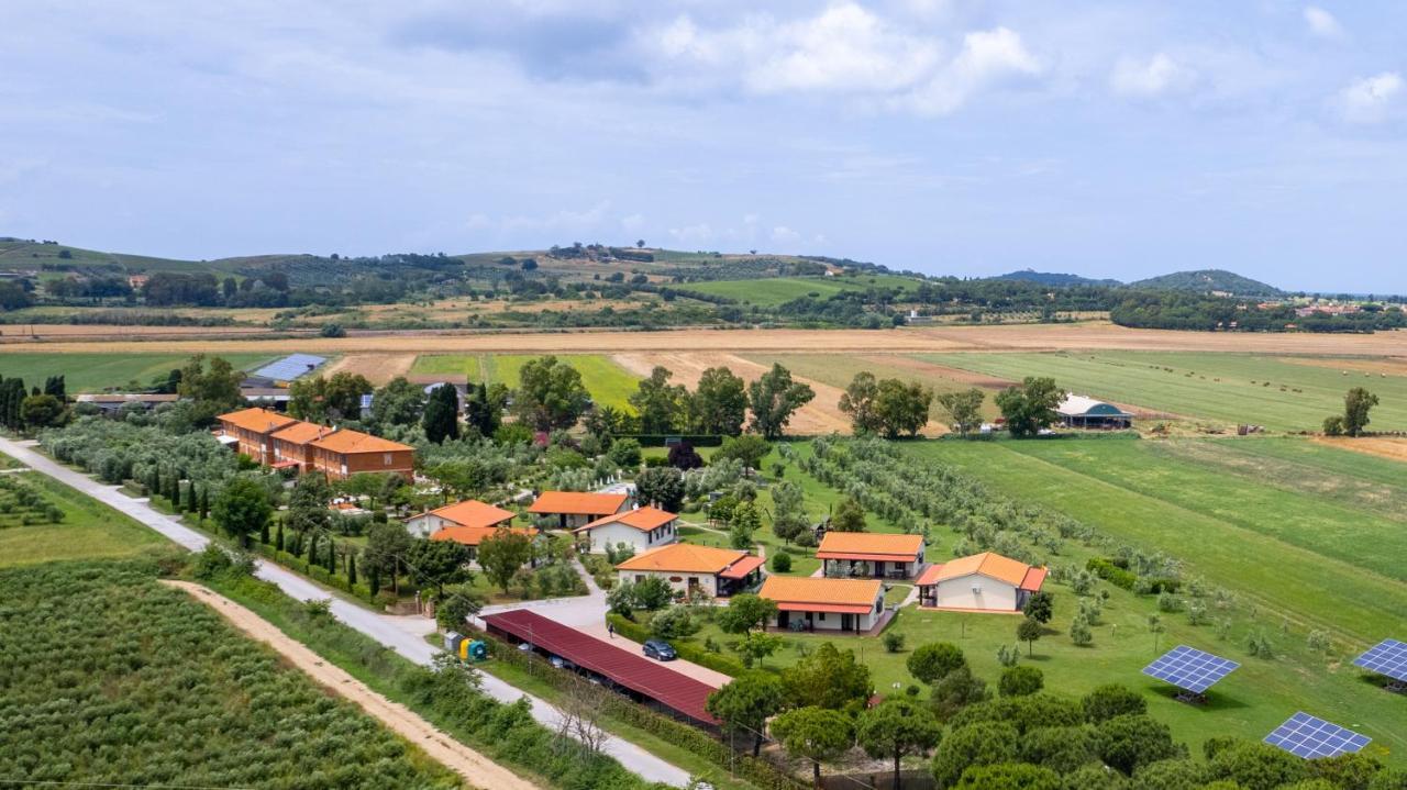 Hotel Glamping Gli Etruschi Piombino Exterior foto