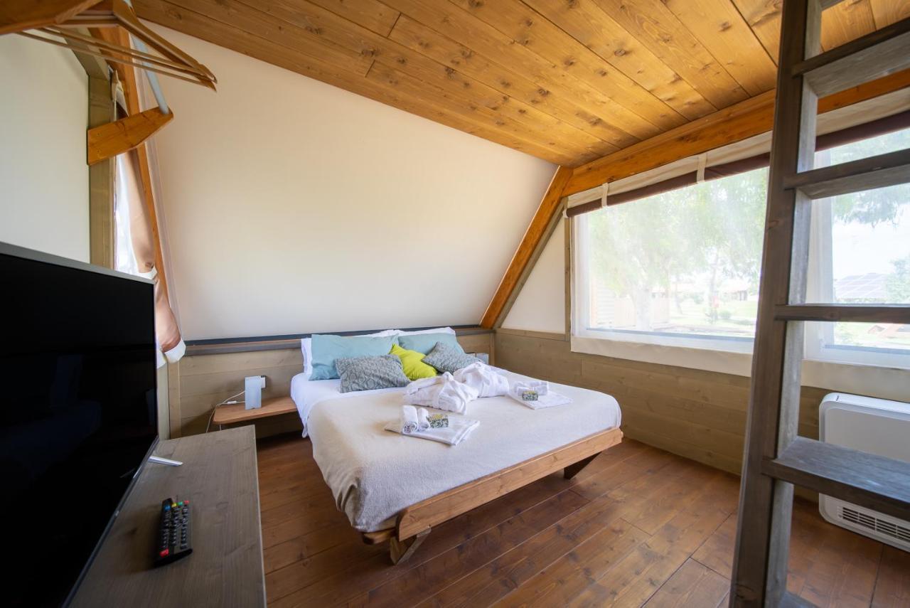 Hotel Glamping Gli Etruschi Piombino Exterior foto