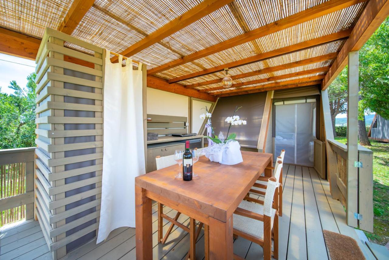 Hotel Glamping Gli Etruschi Piombino Exterior foto