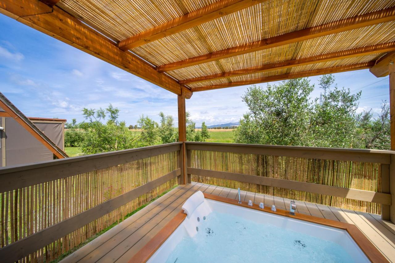 Hotel Glamping Gli Etruschi Piombino Exterior foto